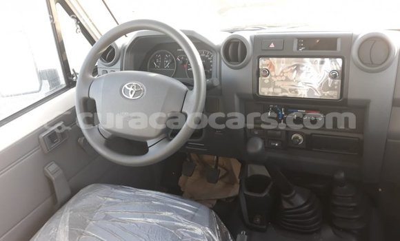 Buy Import Toyota Land Cruiser White Car in Import - Dubai in Curacao Buy Import Toyota Land Cruiser White Car in Import - Dubai in Curacao