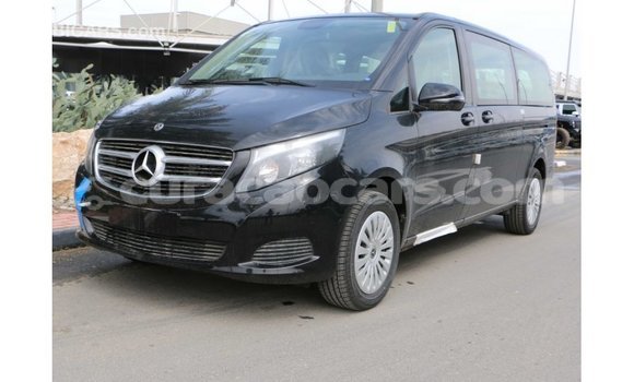 Buy Import Mercedes-Benz 250 Black Car in Import - Dubai in Curacao Buy Import Mercedes-Benz 250 Black Car in Import - Dubai in Curacao
