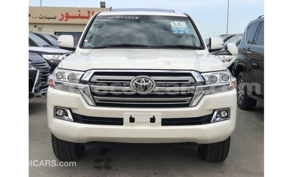 Buy Import Toyota Land Cruiser White Car in Import - Dubai in Curacao Buy Import Toyota Land Cruiser White Car in Import - Dubai in Curacao
