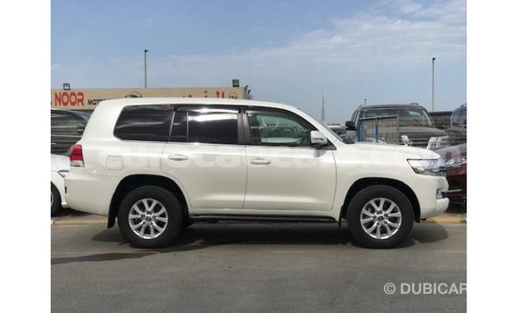 Buy Import Toyota Land Cruiser White Car in Import - Dubai in Curacao Buy Import Toyota Land Cruiser White Car in Import - Dubai in Curacao