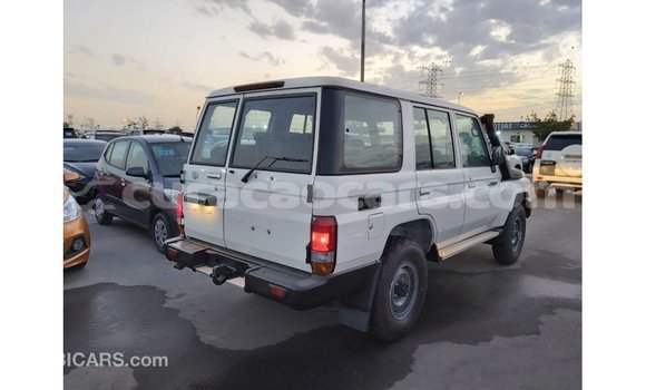 Buy Import Toyota Land Cruiser White Car in Import - Dubai in Curacao Buy Import Toyota Land Cruiser White Car in Import - Dubai in Curacao