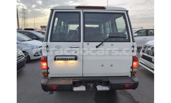 Buy Import Toyota Land Cruiser White Car in Import - Dubai in Curacao Buy Import Toyota Land Cruiser White Car in Import - Dubai in Curacao