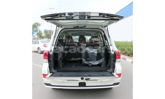 Buy Import Toyota Land Cruiser White Car in Import - Dubai in Curacao Buy Import Toyota Land Cruiser White Car in Import - Dubai in Curacao