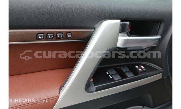 Buy Import Toyota Land Cruiser White Car in Import - Dubai in Curacao Buy Import Toyota Land Cruiser White Car in Import - Dubai in Curacao