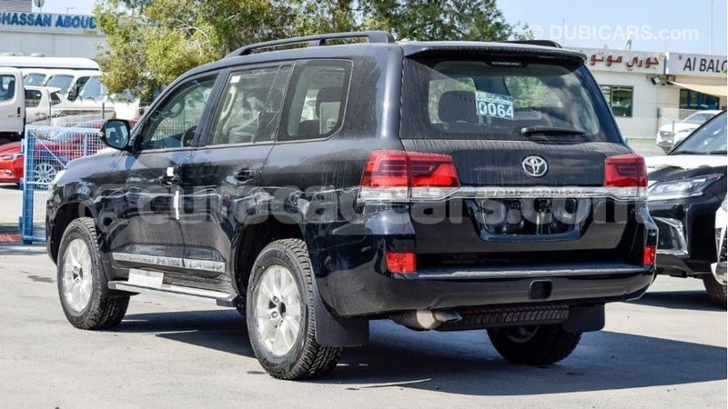 Big with watermark toyota land cruiser curacao import dubai 2816