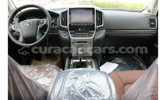 Buy Import Toyota Land Cruiser White Car in Import - Dubai in Curacao Buy Import Toyota Land Cruiser White Car in Import - Dubai in Curacao
