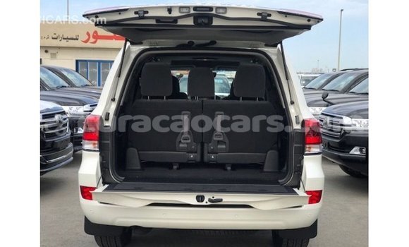 Buy Import Toyota Land Cruiser White Car in Import - Dubai in Curacao Buy Import Toyota Land Cruiser White Car in Import - Dubai in Curacao