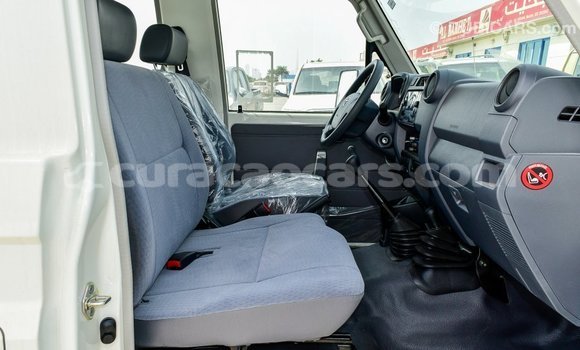 Buy Import Toyota Land Cruiser White Car in Import - Dubai in Curacao Buy Import Toyota Land Cruiser White Car in Import - Dubai in Curacao