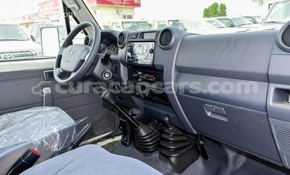 Buy Import Toyota Land Cruiser White Car in Import - Dubai in Curacao Buy Import Toyota Land Cruiser White Car in Import - Dubai in Curacao