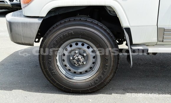 Buy Import Toyota Land Cruiser White Car in Import - Dubai in Curacao Buy Import Toyota Land Cruiser White Car in Import - Dubai in Curacao