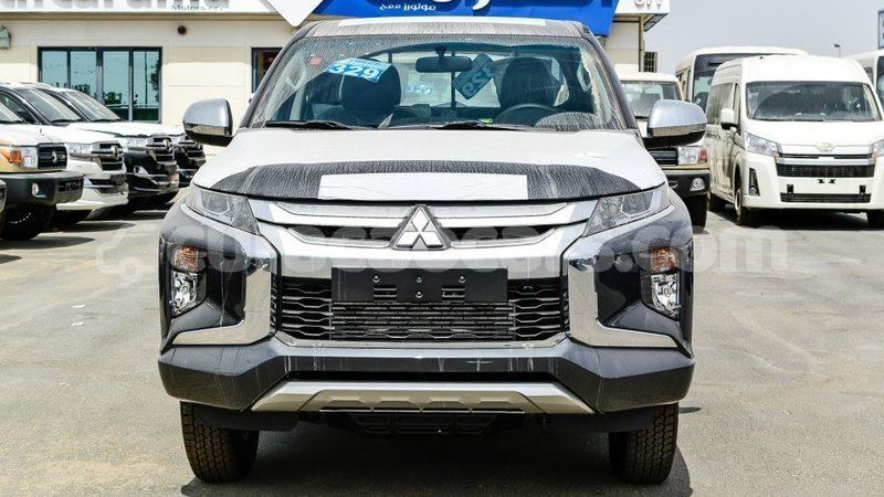 Big with watermark mitsubishi l200 curacao import dubai 2849