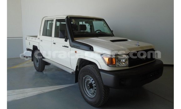 Buy Import Toyota Land Cruiser White Car in Import - Dubai in Curacao Buy Import Toyota Land Cruiser White Car in Import - Dubai in Curacao