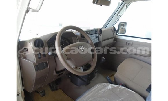 Buy Import Toyota Land Cruiser White Car in Import - Dubai in Curacao Buy Import Toyota Land Cruiser White Car in Import - Dubai in Curacao