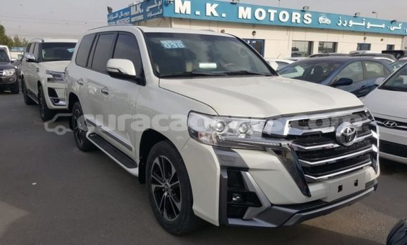 Buy Import Toyota Land Cruiser White Car in Import - Dubai in Curacao Buy Import Toyota Land Cruiser White Car in Import - Dubai in Curacao