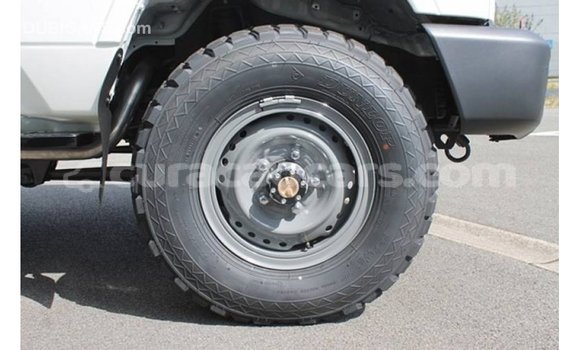 Buy Import Toyota Land Cruiser White Car in Import - Dubai in Curacao Buy Import Toyota Land Cruiser White Car in Import - Dubai in Curacao