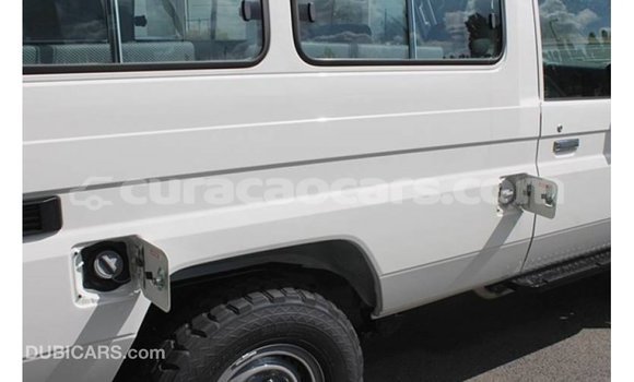 Buy Import Toyota Land Cruiser White Car in Import - Dubai in Curacao Buy Import Toyota Land Cruiser White Car in Import - Dubai in Curacao