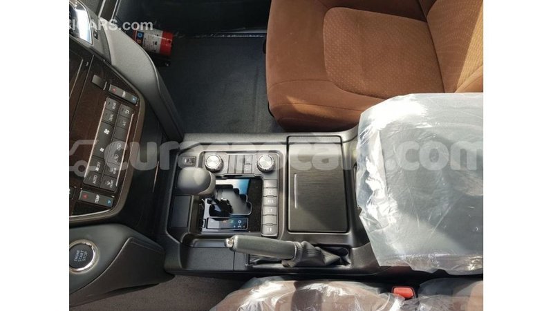 Big with watermark toyota land cruiser curacao import dubai 2895