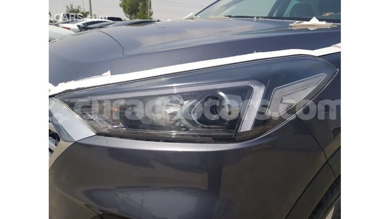 Big with watermark hyundai tucson curacao import dubai 2904