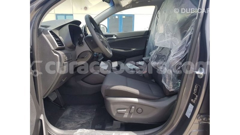 Big with watermark hyundai tucson curacao import dubai 2904