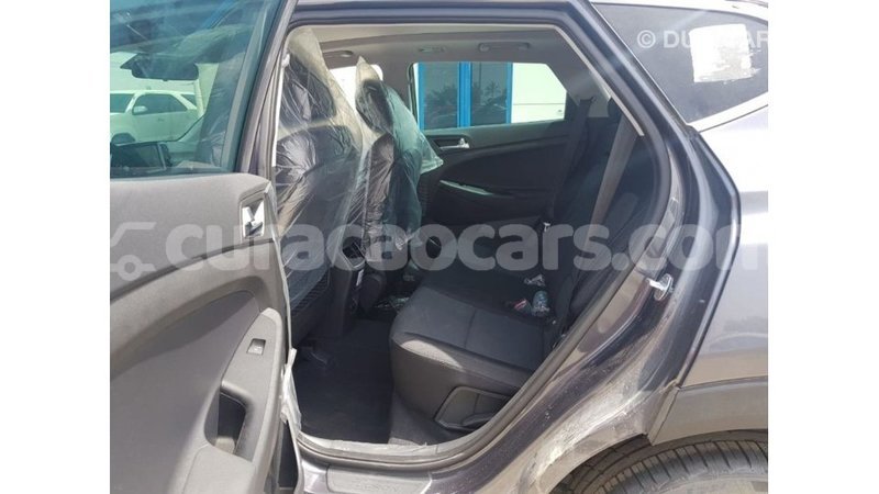 Big with watermark hyundai tucson curacao import dubai 2904