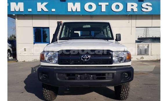 Buy Import Toyota Land Cruiser White Car in Import - Dubai in Curacao Buy Import Toyota Land Cruiser White Car in Import - Dubai in Curacao