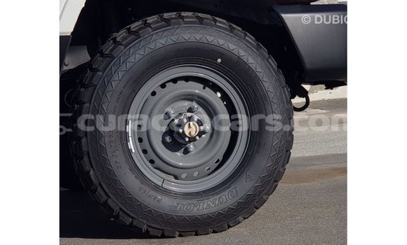 Buy Import Toyota Land Cruiser White Car in Import - Dubai in Curacao Buy Import Toyota Land Cruiser White Car in Import - Dubai in Curacao