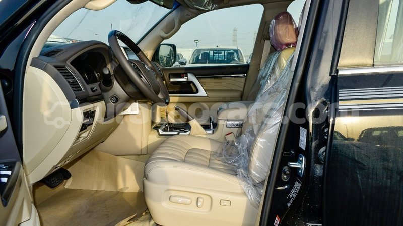 Big with watermark toyota land cruiser curacao import dubai 2932