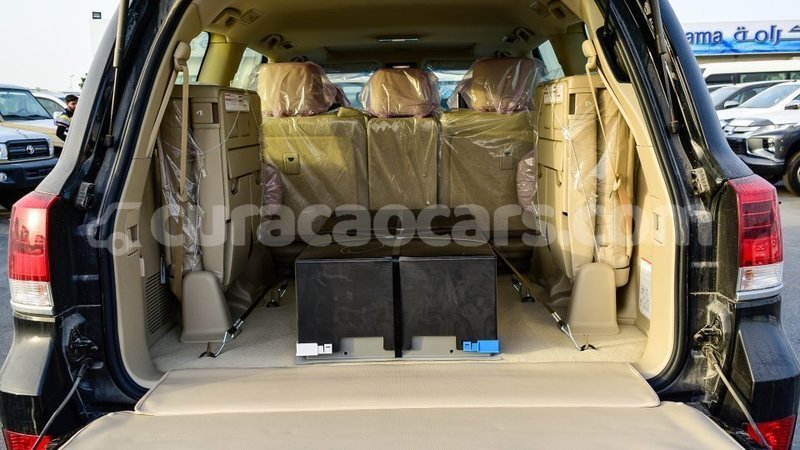 Big with watermark toyota land cruiser curacao import dubai 2932
