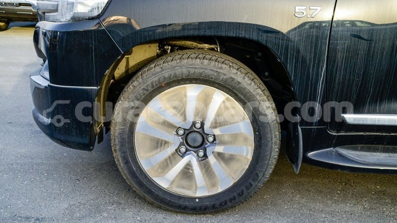 Big with watermark toyota land cruiser curacao import dubai 2932