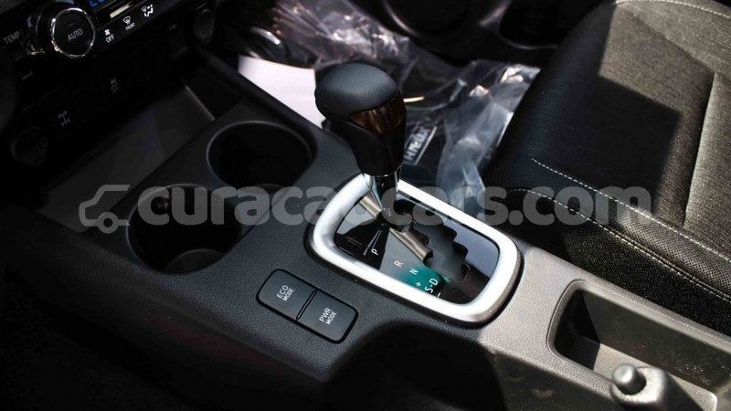 Big with watermark toyota hilux curacao import dubai 2942