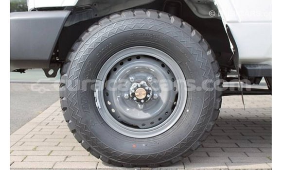 Buy Import Toyota Land Cruiser White Car in Import - Dubai in Curacao Buy Import Toyota Land Cruiser White Car in Import - Dubai in Curacao