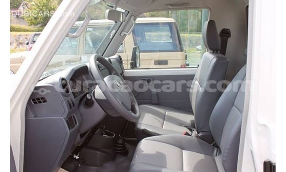 Buy Import Toyota Land Cruiser White Car in Import - Dubai in Curacao Buy Import Toyota Land Cruiser White Car in Import - Dubai in Curacao
