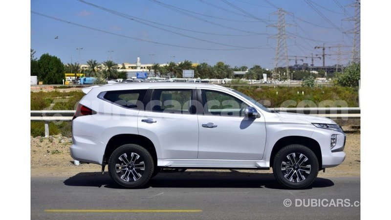 Big with watermark mitsubishi montero curacao import dubai 2960