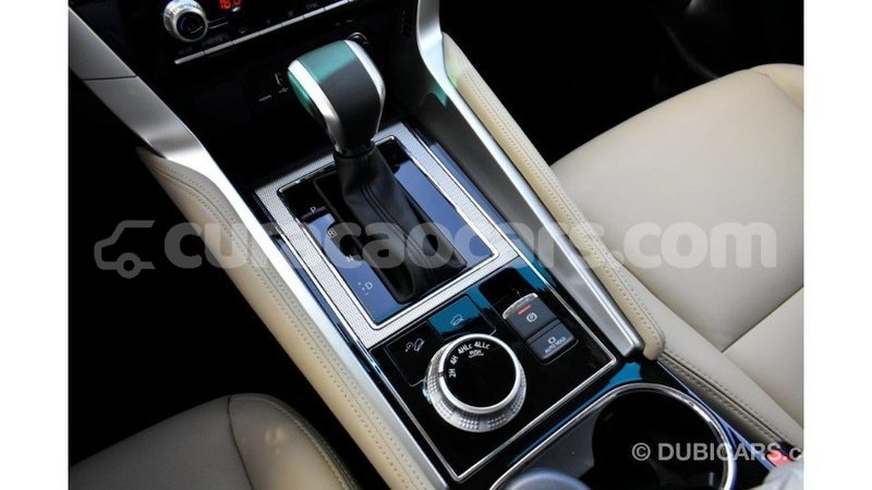 Big with watermark mitsubishi montero curacao import dubai 2960