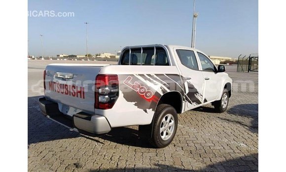 Buy Import Mitsubishi L200 White Car in Import - Dubai in Curacao Buy Import Mitsubishi L200 White Car in Import - Dubai in Curacao