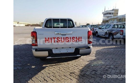 Buy Import Mitsubishi L200 White Car in Import - Dubai in Curacao Buy Import Mitsubishi L200 White Car in Import - Dubai in Curacao