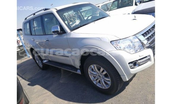 Buy Import Mitsubishi Pajero White Car in Import - Dubai in Curacao Buy Import Mitsubishi Pajero White Car in Import - Dubai in Curacao
