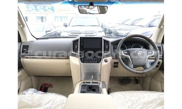 Buy Import Toyota Land Cruiser White Car in Import - Dubai in Curacao Buy Import Toyota Land Cruiser White Car in Import - Dubai in Curacao