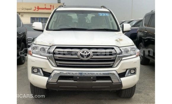 Buy Import Toyota Land Cruiser White Car in Import - Dubai in Curacao Buy Import Toyota Land Cruiser White Car in Import - Dubai in Curacao