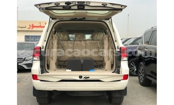 Buy Import Toyota Land Cruiser White Car in Import - Dubai in Curacao Buy Import Toyota Land Cruiser White Car in Import - Dubai in Curacao