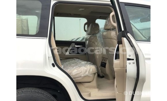 Buy Import Toyota Land Cruiser White Car in Import - Dubai in Curacao Buy Import Toyota Land Cruiser White Car in Import - Dubai in Curacao