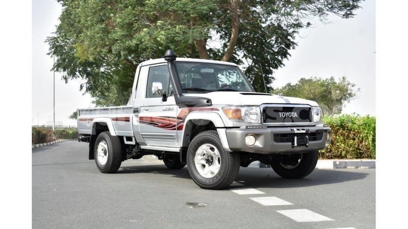 Big with watermark toyota land cruiser curacao import dubai 3024