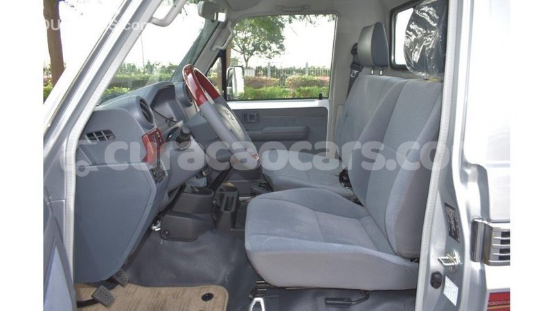 Big with watermark toyota land cruiser curacao import dubai 3024