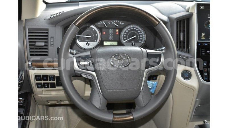 Big with watermark toyota land cruiser curacao import dubai 3032