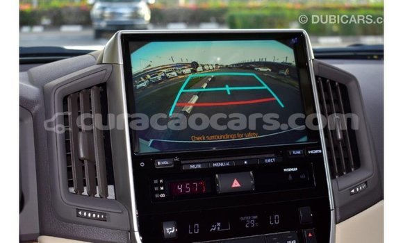 Buy Import Toyota Land Cruiser White Car in Import - Dubai in Curacao Buy Import Toyota Land Cruiser White Car in Import - Dubai in Curacao