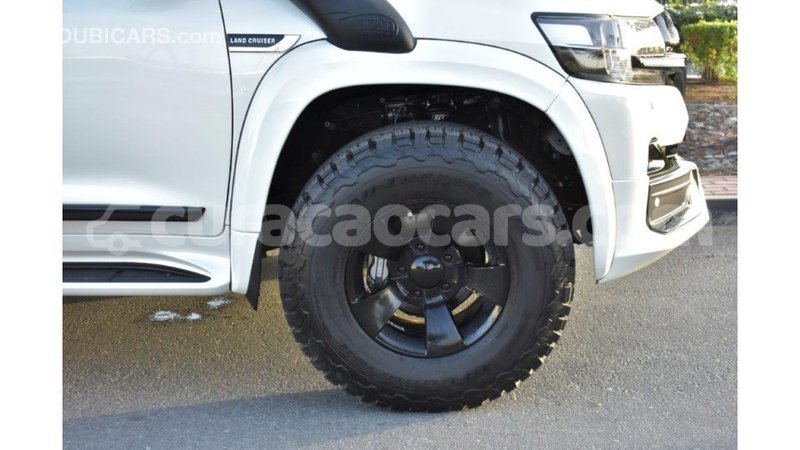 Big with watermark toyota land cruiser curacao import dubai 3032