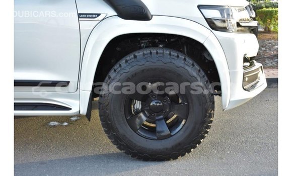 Buy Import Toyota Land Cruiser White Car in Import - Dubai in Curacao Buy Import Toyota Land Cruiser White Car in Import - Dubai in Curacao