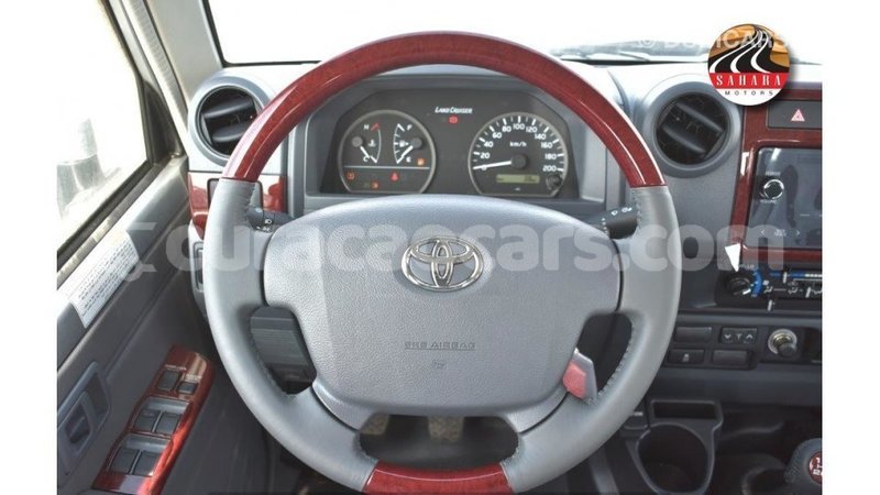Big with watermark toyota land cruiser curacao import dubai 3039