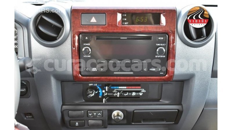 Big with watermark toyota land cruiser curacao import dubai 3039