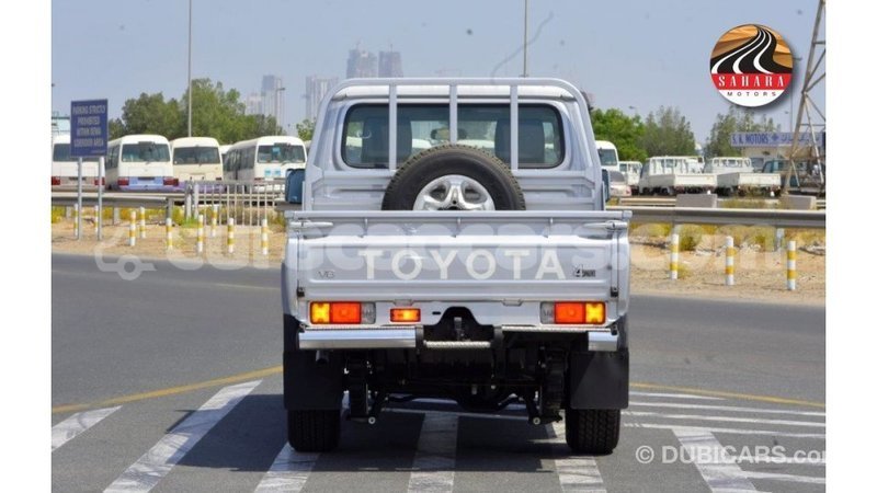 Big with watermark toyota land cruiser curacao import dubai 3039